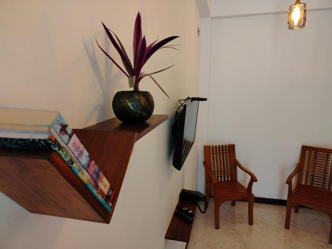 Diora Hotel Ratnapura Exterior photo