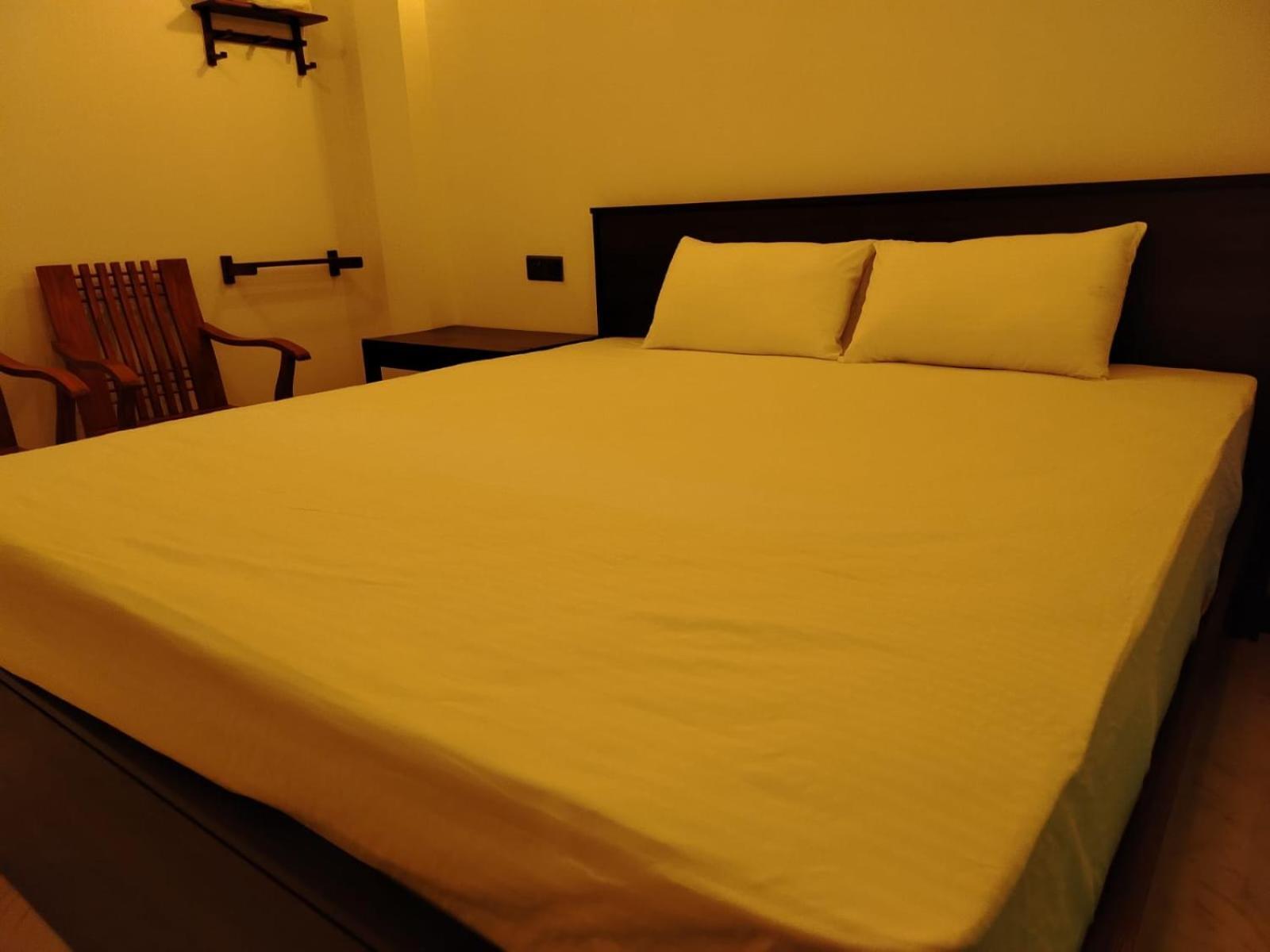 Diora Hotel Ratnapura Exterior photo
