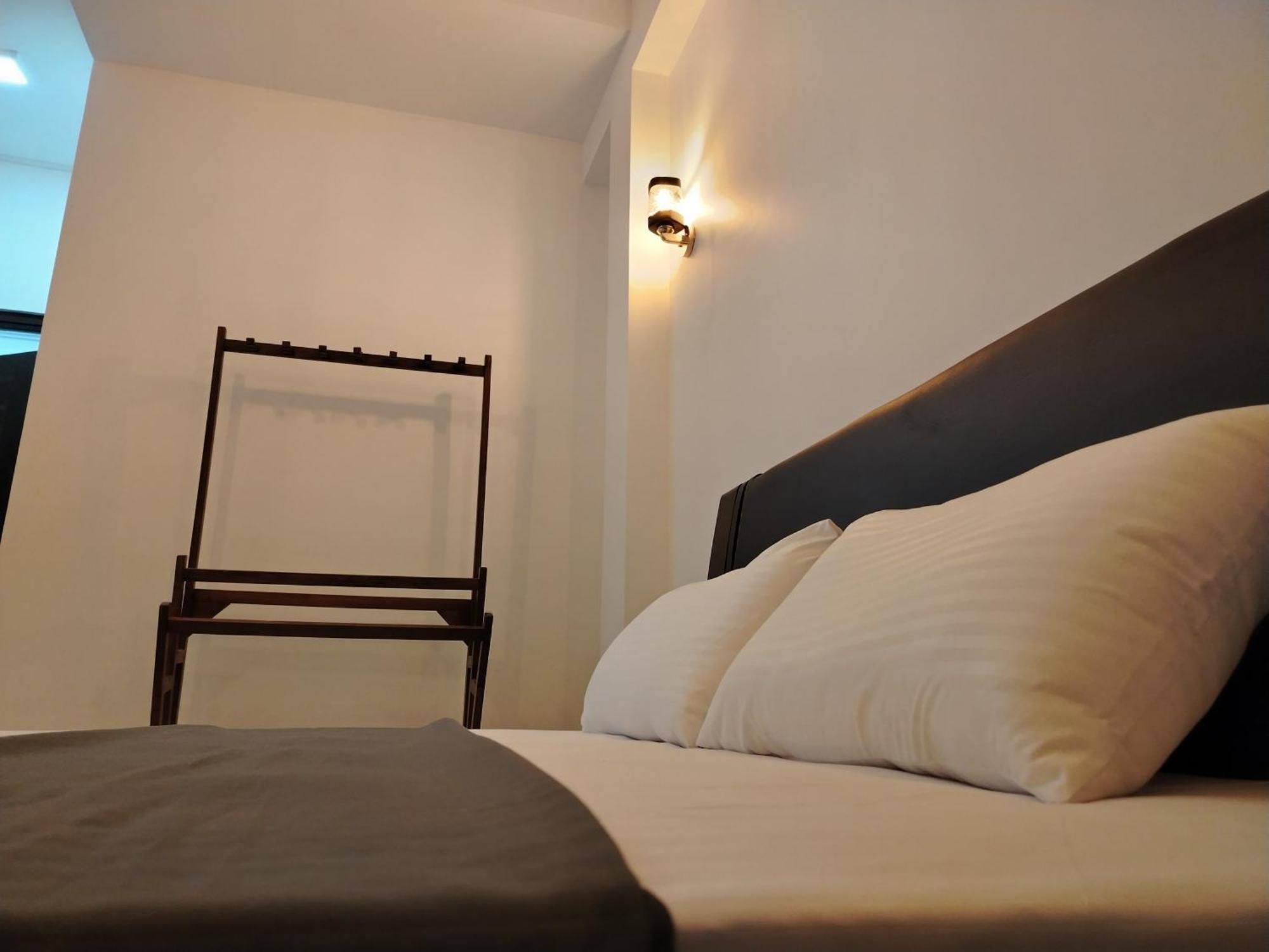 Diora Hotel Ratnapura Room photo