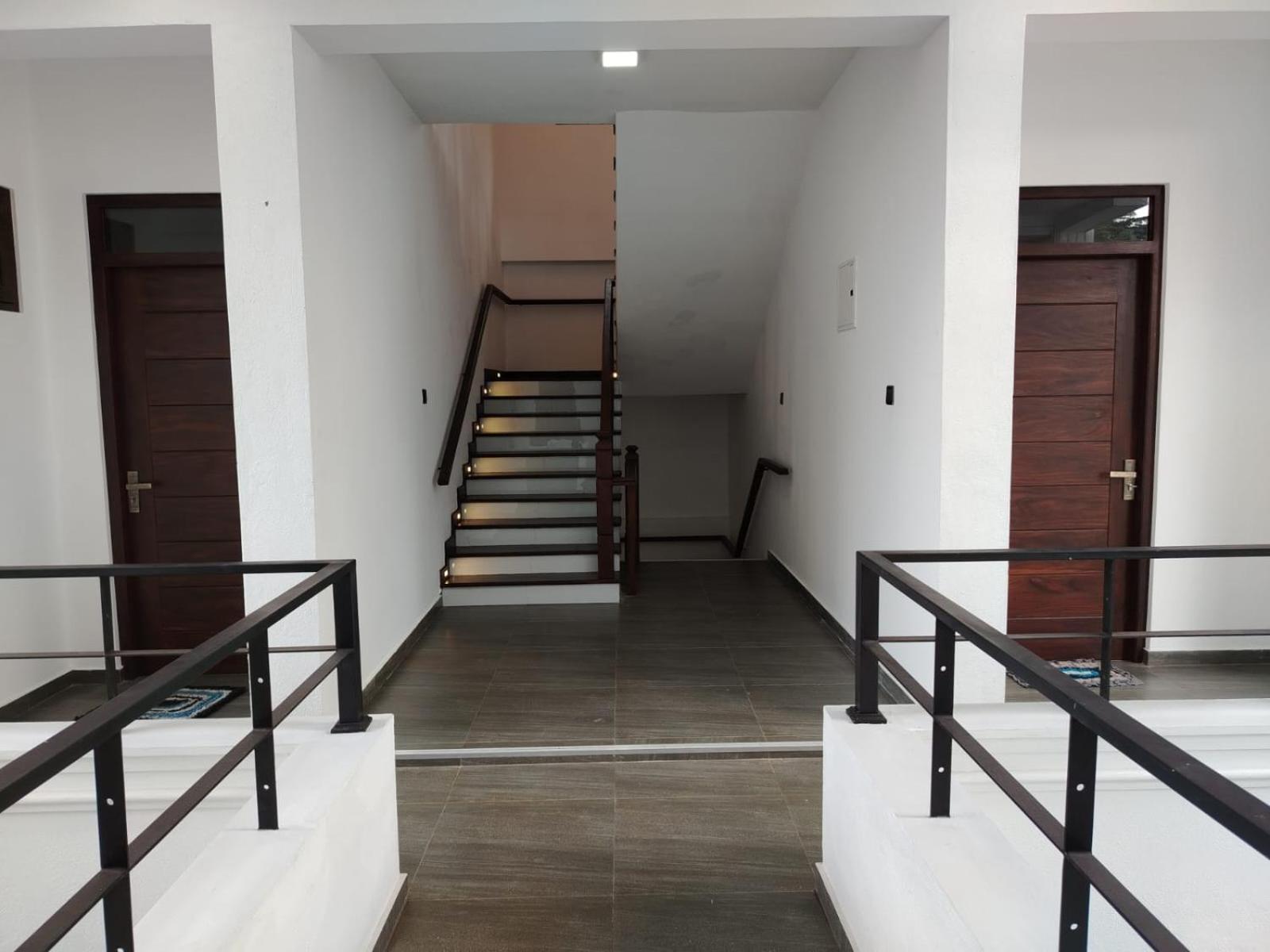 Diora Hotel Ratnapura Exterior photo